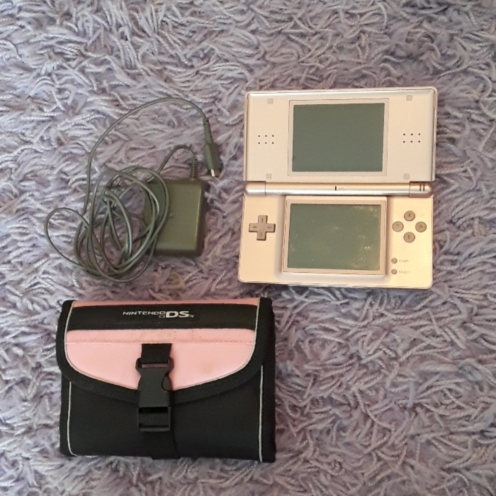 Nintendo DS + Accessories